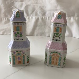 The Lenox Oil and Vinegar set -new condition